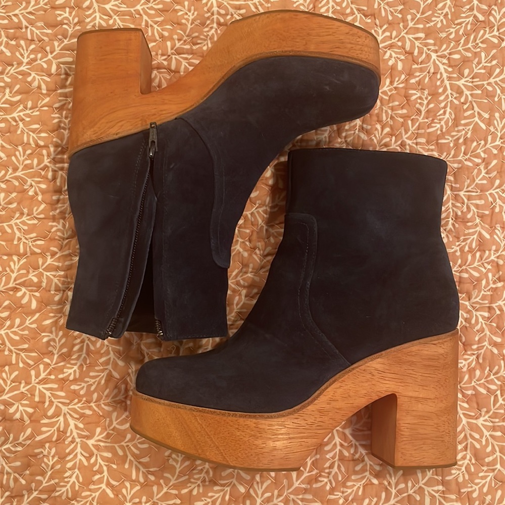 Charlotte stone Paz boots navy suede